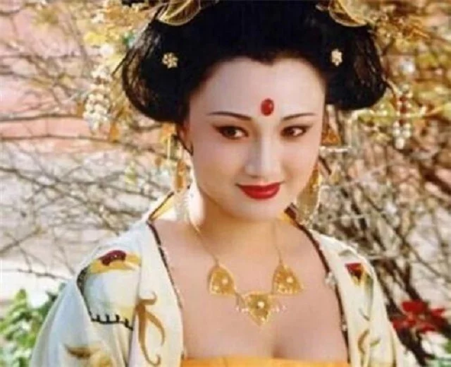 杨玉环真实体重，都市女孩们笑不出来了