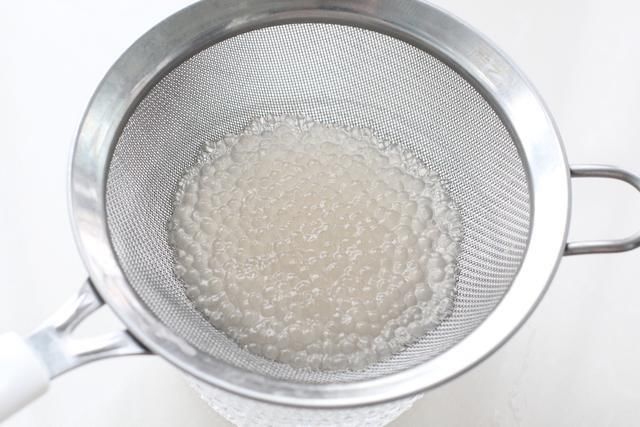 西米|夏日解暑小甜品，椰香浓郁、清凉爽口，吃着巨过瘾，完胜奶茶店