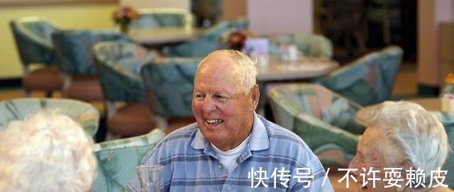 秘诀|日本新公布的长寿秘诀排名运动排最后,第一名可能多数人没想到!