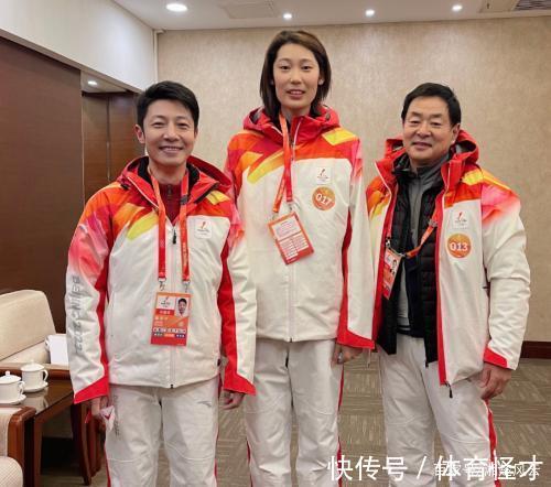 冬奥会|3名国乒队员和3名女排国手参与火炬传递,男帅女靓,巴赫也在其中