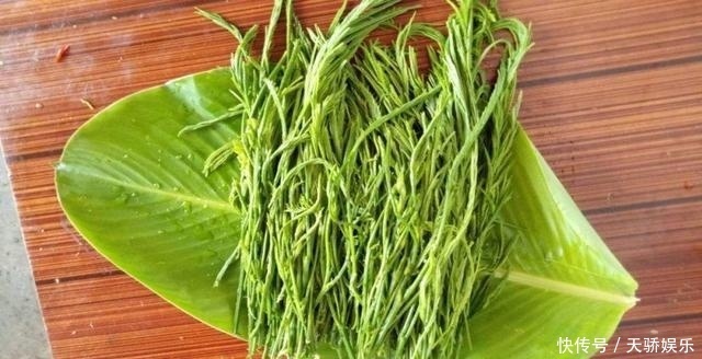 它被誉为野菜中的“臭豆腐”，味道难闻一斤却卖60，若遇见别错过