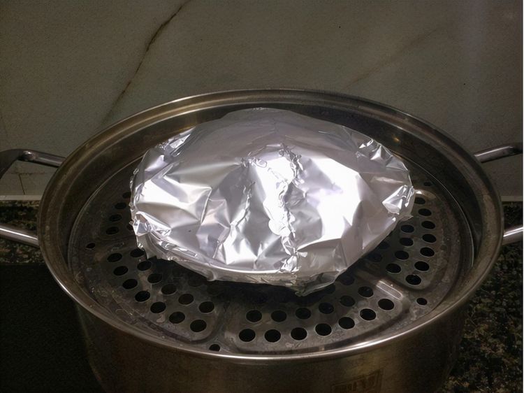 这是一道吃再多也不担心胖的菜，荤素搭配，相当低脂