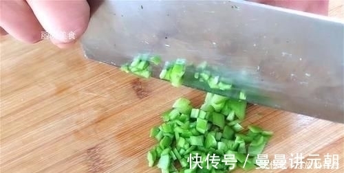 圆饼|吃了30年面食,只服这传统做法,简单好吃又解馋,给肉都不会换