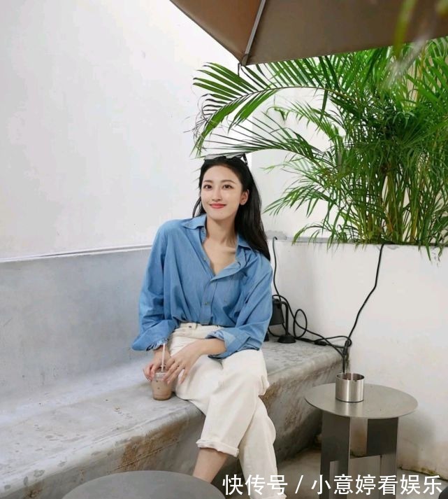 背心|越来越流行极简风穿搭，简简单单的穿搭风格，精致又高级