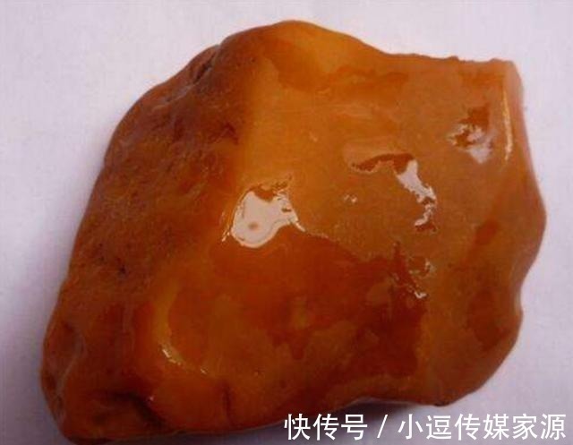 和田玉#因改名身价“暴涨”的玉石,被炒到1000万,如今摆地摊没人要