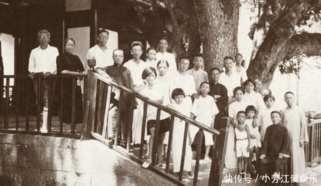 老师|朱自清名校毕业当老师,父亲走关系拿走儿子工资,还嫌他挣得太少