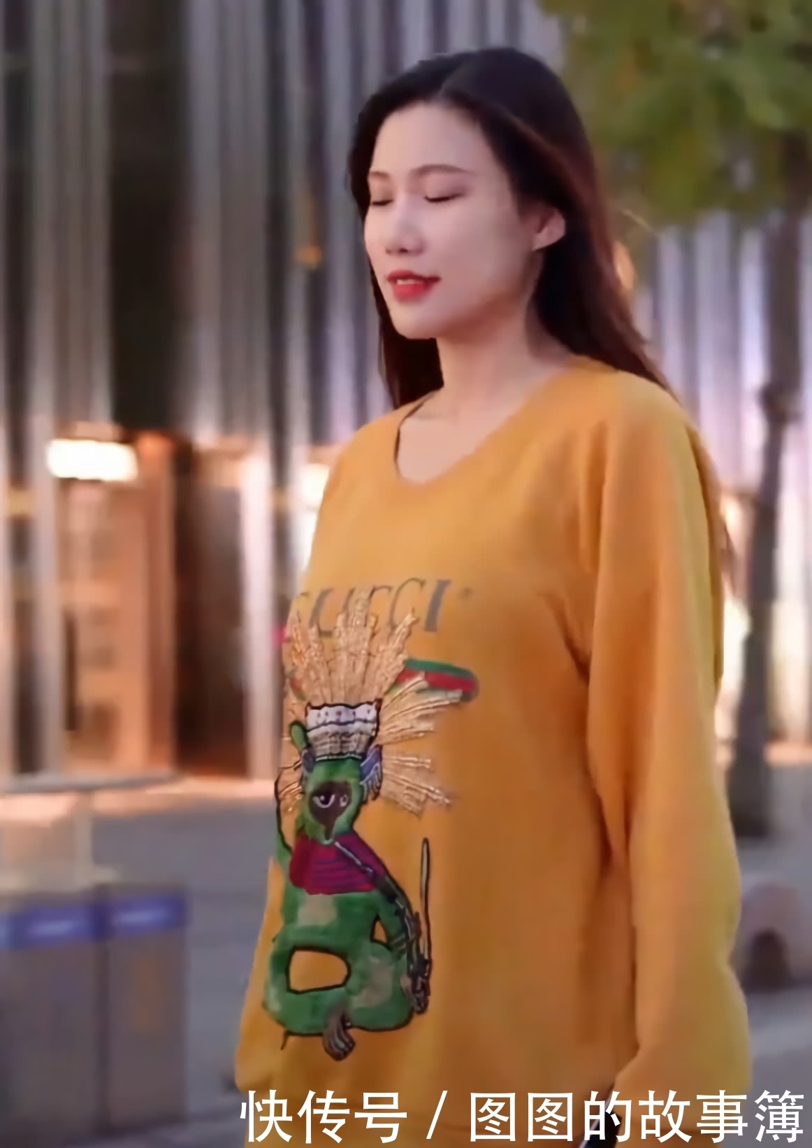 驾驭|美女的“茄子腿”厉害了,土掉渣的“雨靴”也能驾驭,集体看愣!