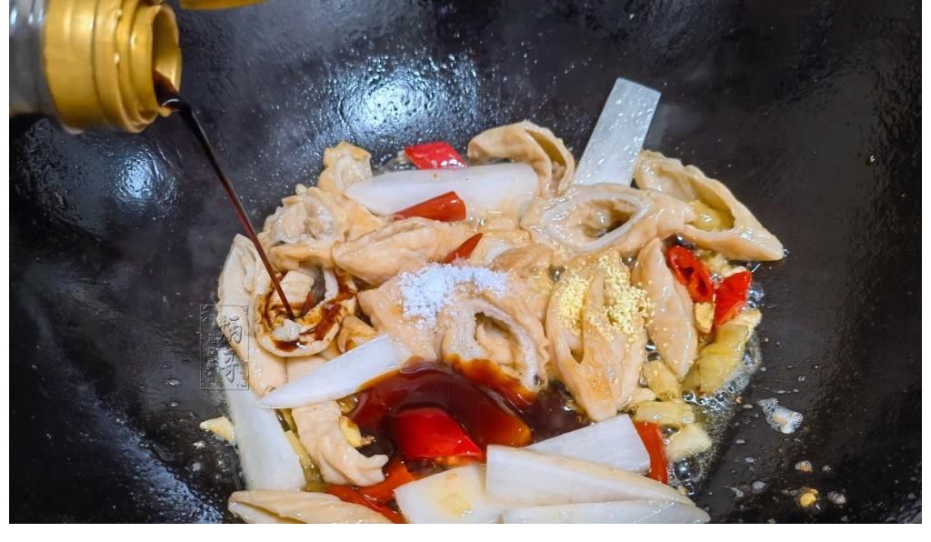 我家菜谱上的常客，有些人知道是什么部位后不敢吃，都说口味真重