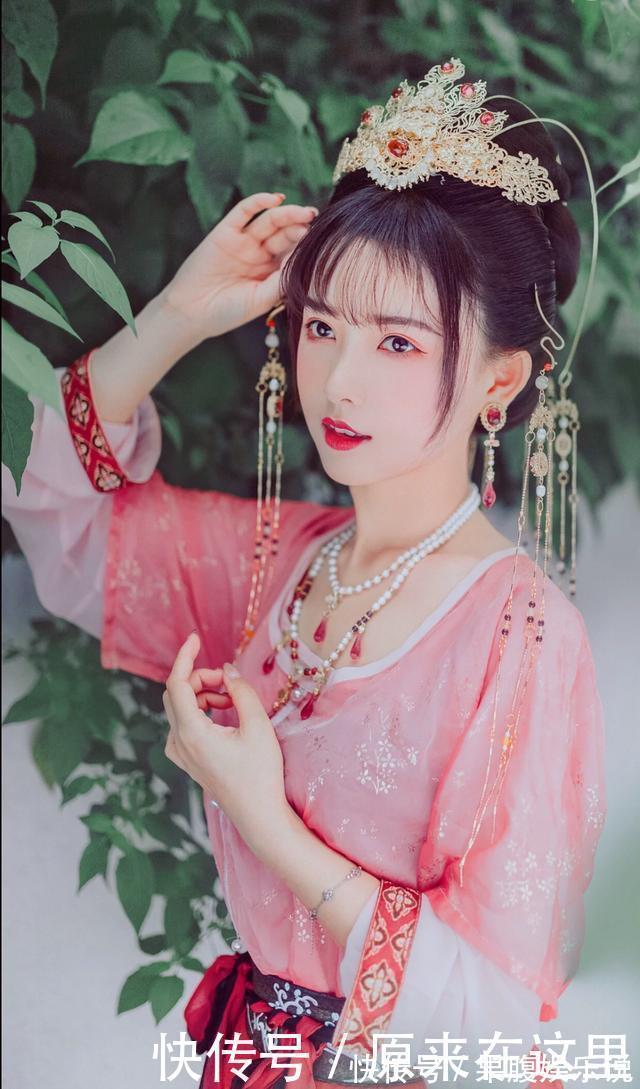 额头|敢把“汉服”穿出门的女生，通常都具有这些特点，一般人可没有