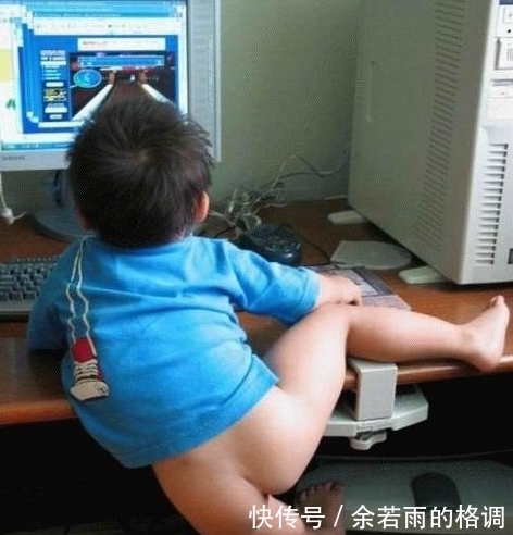 搞笑|搞笑宝宝系列:终于找到一个舒服的窝,就让宝宝睡到天荒地老吧