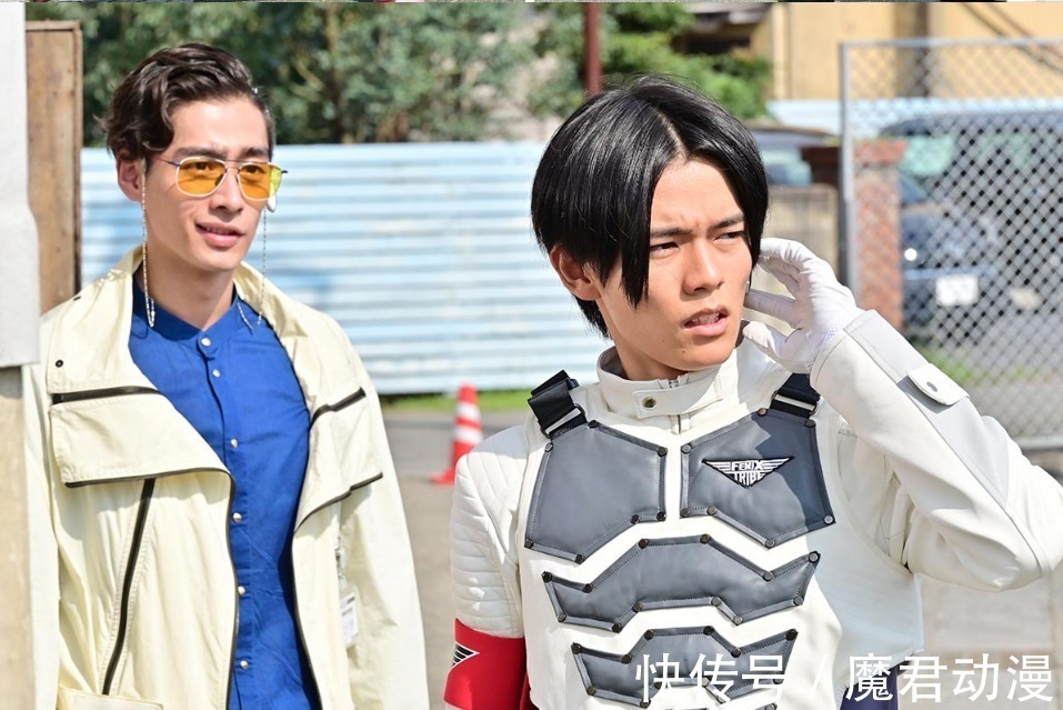 驱动器|假面骑士Revice:蝙蝠假面骑士是大二的恶魔,那么真实的大二在哪