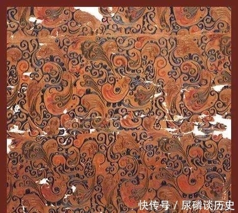 龙虎山发现悬棺,我考古人员用一招攀登上山崖,并在棺中发现秘密