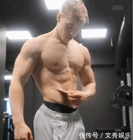 黄哲勋|他14岁开始健身，18岁一身肌肉炸裂，却被网友嘲健身早，长不高