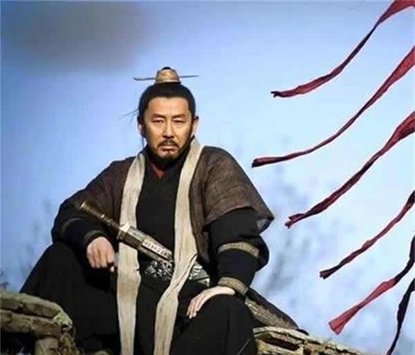 君臣&刘邦称帝后,为免父亲向自己行跪拜礼,想出一法子,后世沿用千年