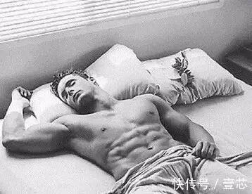 肌肉|韩国90后模特“逆天改命” 4年增肌12kg 瘦子增肌就该这么做!