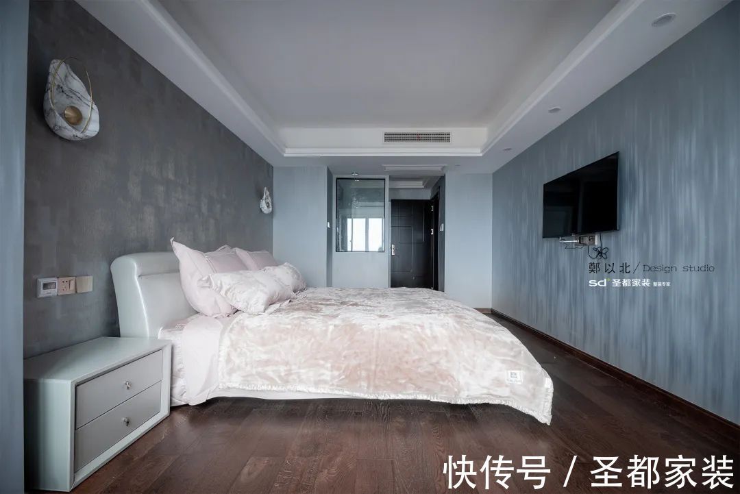 餐厅|184㎡冷灰白现代跃层，打通阳台让客餐厅扩大2倍，真香