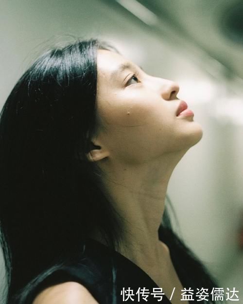 美白|天生黑的女生,保持6个好习惯,皮肤会悄悄变好素颜白皙有光泽