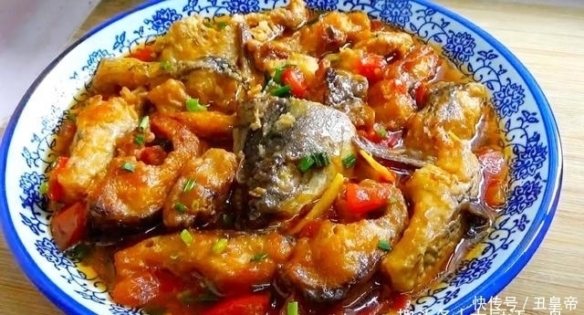 这才是草鱼最好吃的做法,简单一做,端上桌就光盘,天天吃不够