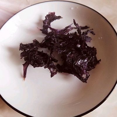 海鲜菇蛋花汤|紫菜海鲜菇蛋花汤