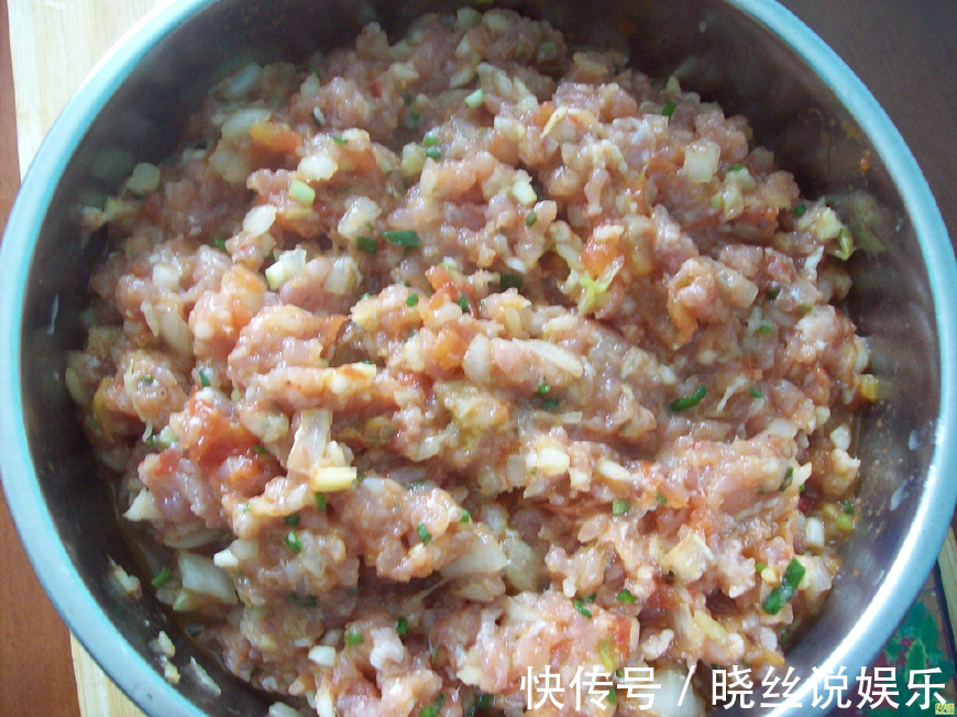 饺子|拌饺子馅时,要不要加水厨子说漏嘴好多人做错,难怪不嫩滑