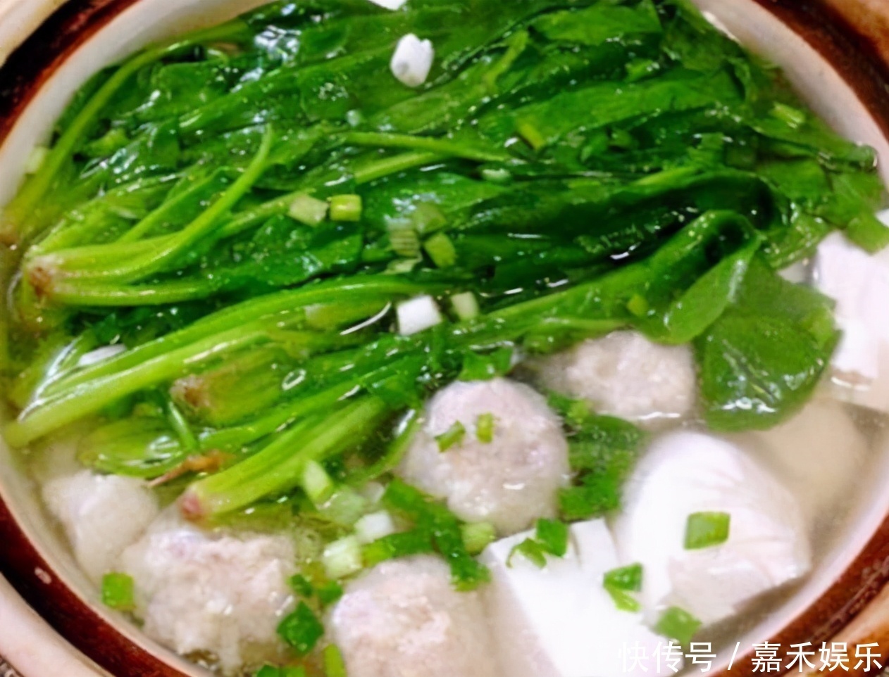 女性不想老太快，常吃三种美食，补血抗衰，润肠通便，有益健康