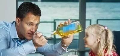 肾衰|9岁男孩排不出尿,查出肾衰,医生说孩子这几处不能随便打