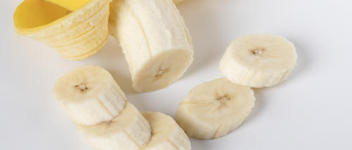 香蕉加牛奶,这样做实在是太香了,隔壁的孩子都要馋哭了