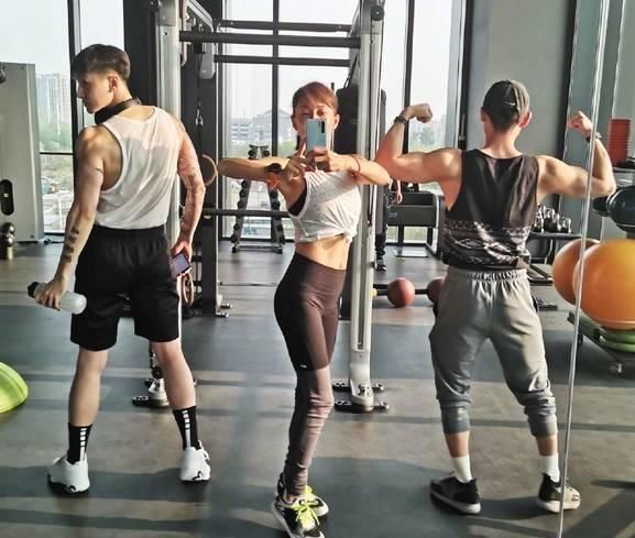 自律|“帅和尚”露大肌肉迷倒无数妹子，网友：和尚界的王力宏