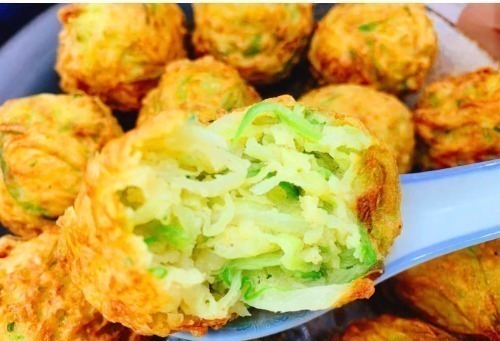 酥脆|做萝卜丸子时,9成人都用错了粉难怪萝卜丸不酥脆,而且还会散