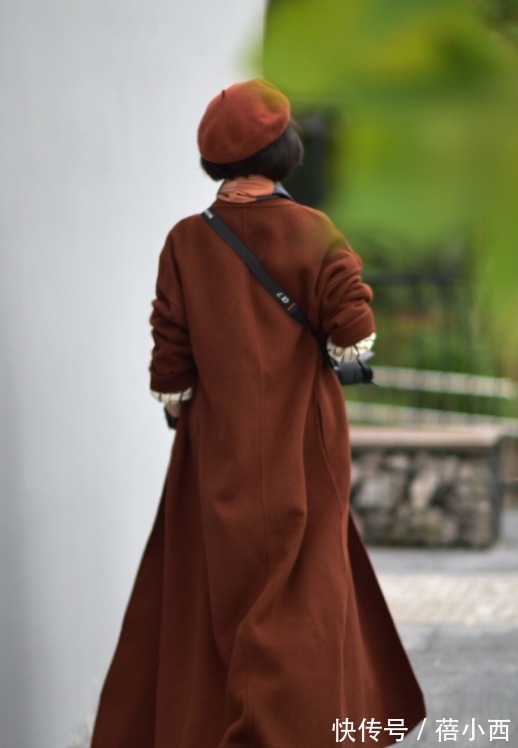 女人|年过40的女人要怎么穿才得体?一看版型、二看搭配,早学早有气质