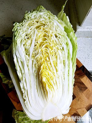 教你一个白菜新吃法，不用炒，不用油，做法超简单，比吃肉还过瘾