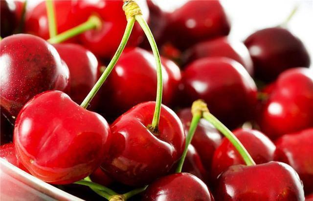 养颜|女人爱美要会吃,推荐3种果蔬,补血益气,排毒养颜,延缓衰老