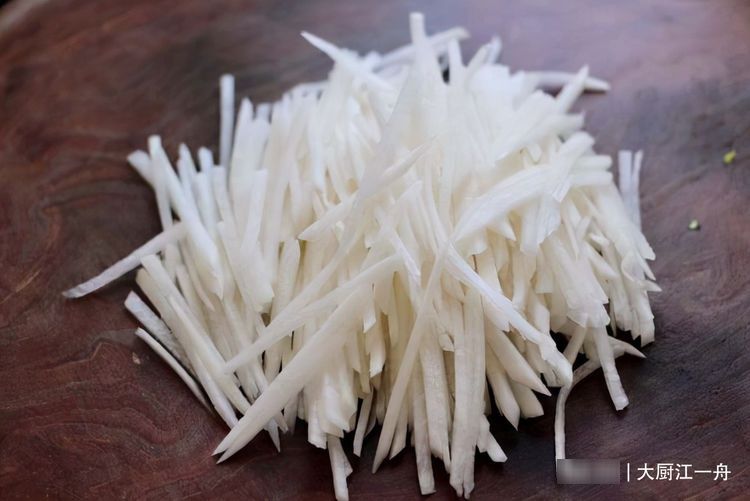 冬天要多吃白萝卜，分享4道萝卜的做法，好吃实惠，天天吃不重样
