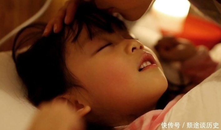 性格|孩子跟谁睡,可能会影响他的性格?父母长点心,可别不当回事