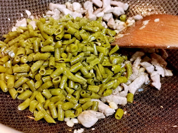  好不好|酸豆角好不好吃,关键在处理方式,用对方法,咸中带香又下饭
