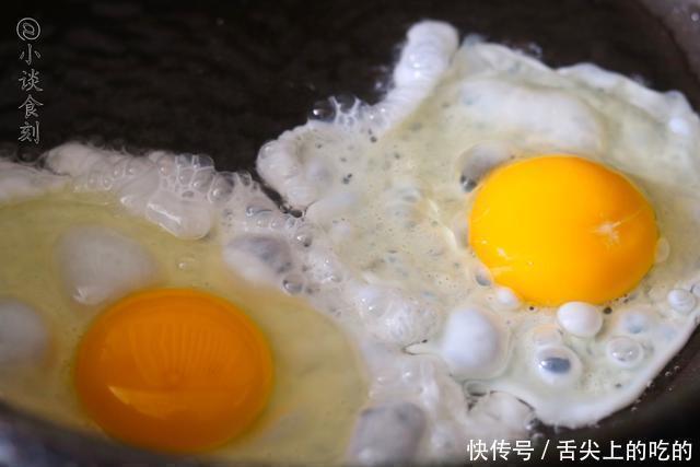 包菜|夏天,把这5种食材一起炒,连米饭都不用煮,营养全面,还特省事