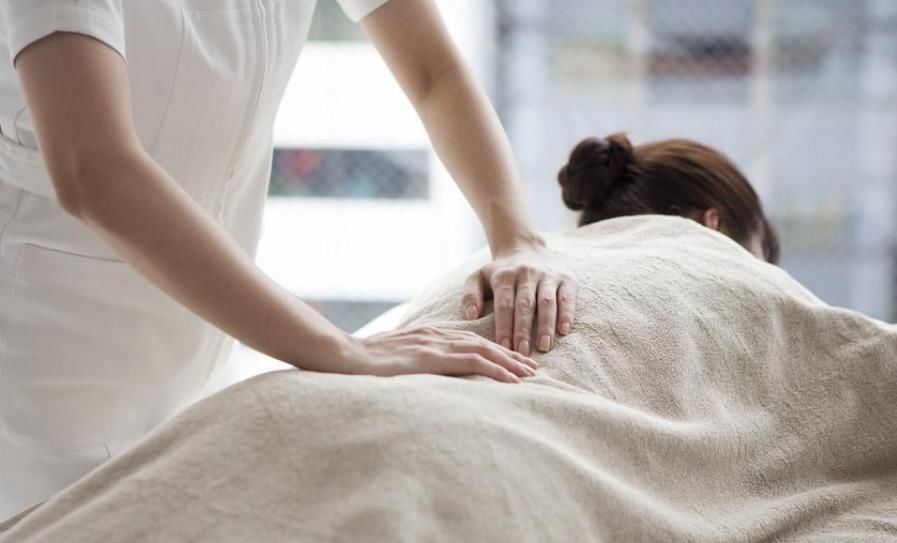 背部总是长痘痘吗?可能是此在“闯祸”,你不要再忽视了!