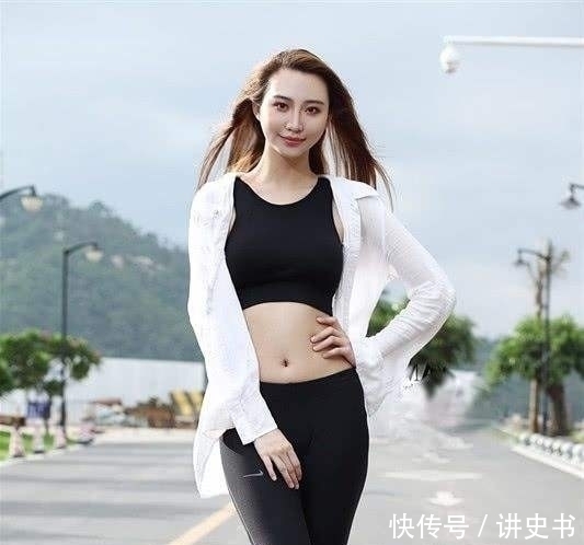 保暖|打底裤能够很好地提升视觉比例,休闲百搭又很保暖