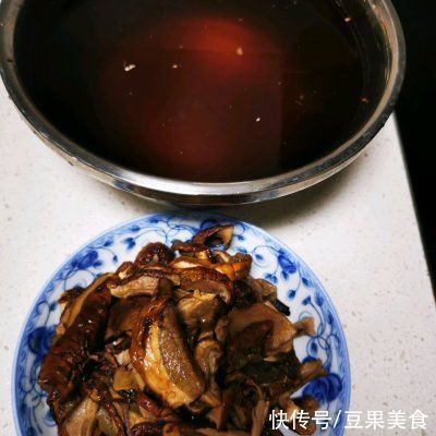 干牛肝菌|谁没在睡梦中想过那顿牛肝菌炖土鸡汤