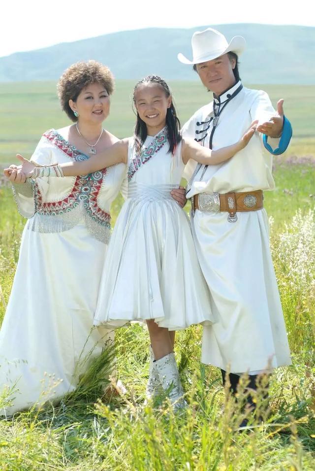 吉祥三宝|2006年,因春晚走红的吉祥三宝,竟已天人永隔,现状让人嘘唏不已