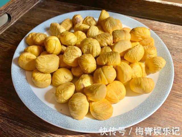 指甲|爱吃栗子难剥皮？板栗老板分享3个小窍门，快速剥皮不伤指甲