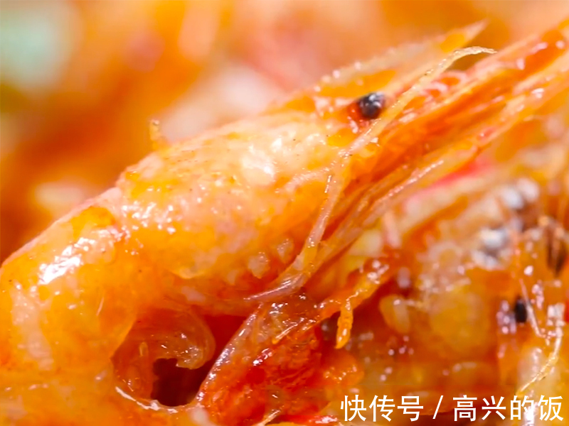 河虾|炒河虾怎么做才好吃?记住要加1勺芝麻酱!嚼起来又脆又香,下酒又下饭