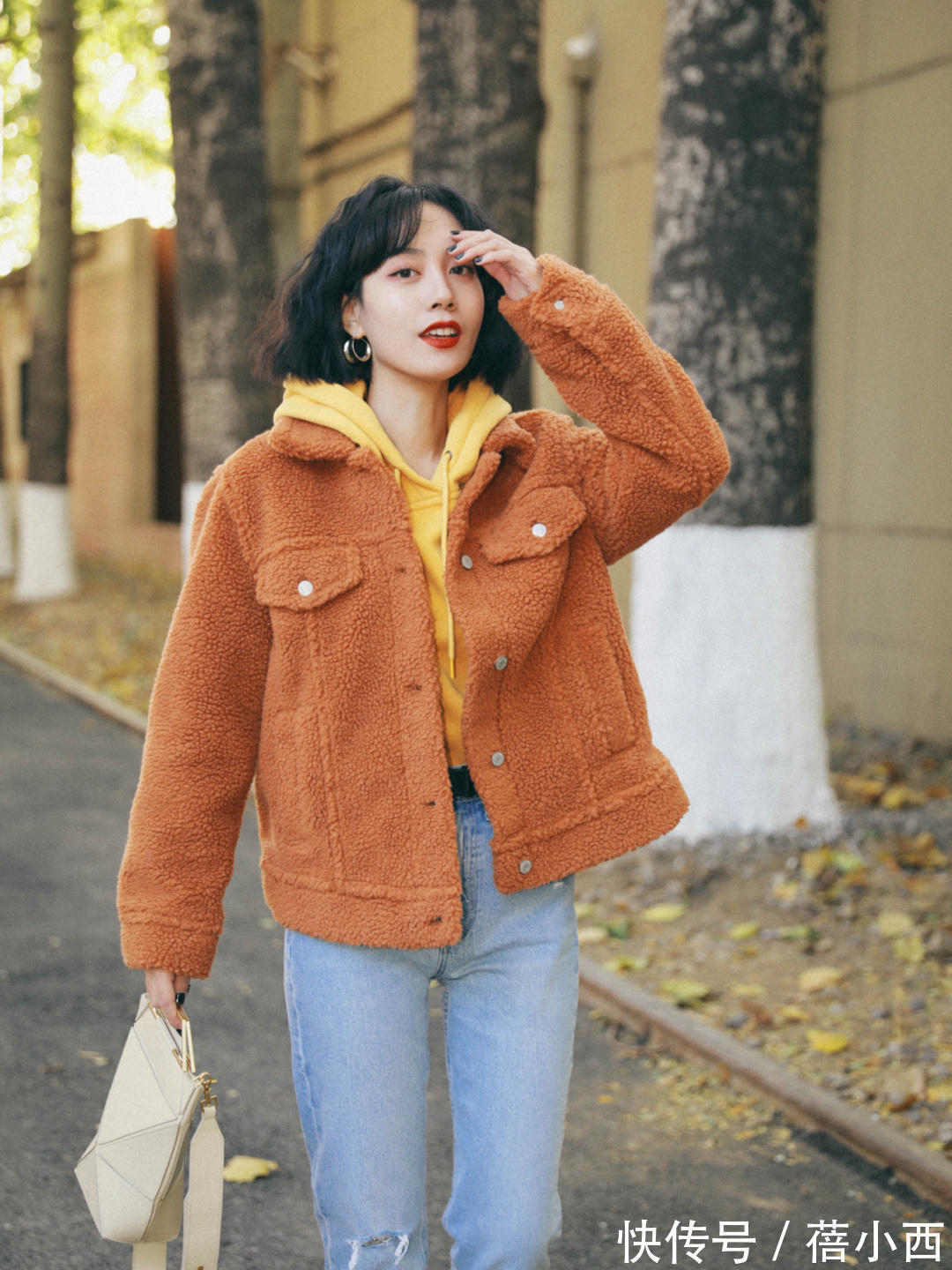 穿搭|冬季穿衣保暖是重点,试试“羊羔绒外套”的搭配,这些技巧够你用