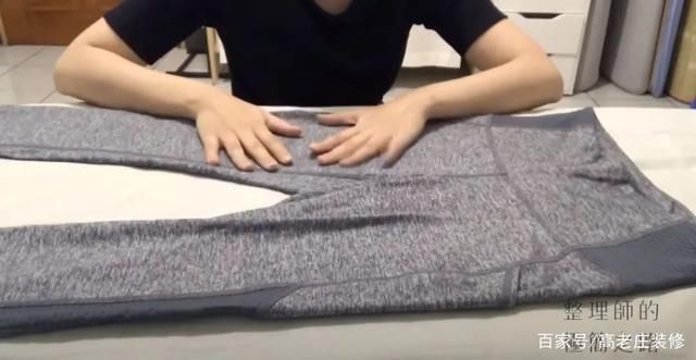 衣柜|折好衣服，是收纳第一步!小姐姐手把手靠这招，教你衣柜再放50件