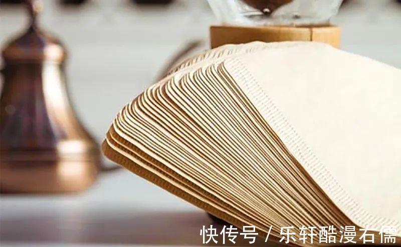 原木色|做手冲咖啡前，为什么要冲洗咖啡滤纸