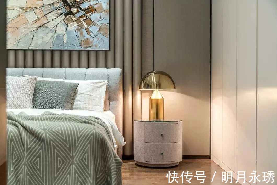 优雅|246㎡现代大平层，简约大方的空间，时尚优雅的布置，高级档次