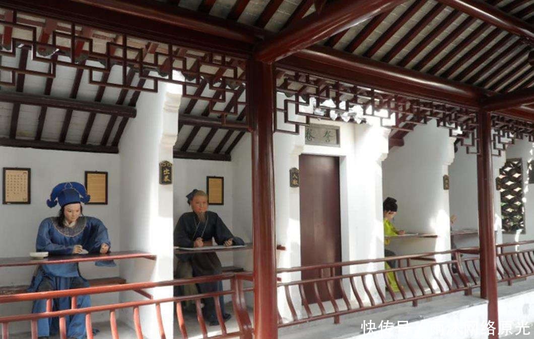 皇帝|高考时,他写了副对联,连夸皇帝祖宗6代,皇帝大喜:状元就你了