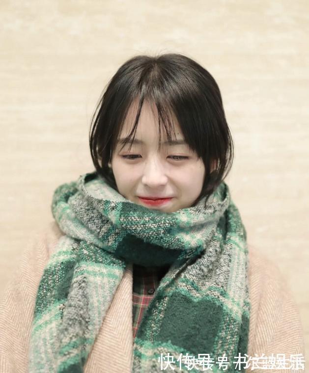 头发|整体看起来很洋气的女人,选发型都会注意这3点,一下年轻好几岁