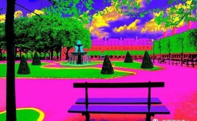 色彩|美国艺术家把自家改造成彩虹屋这色彩,意外的辣眼好看啊