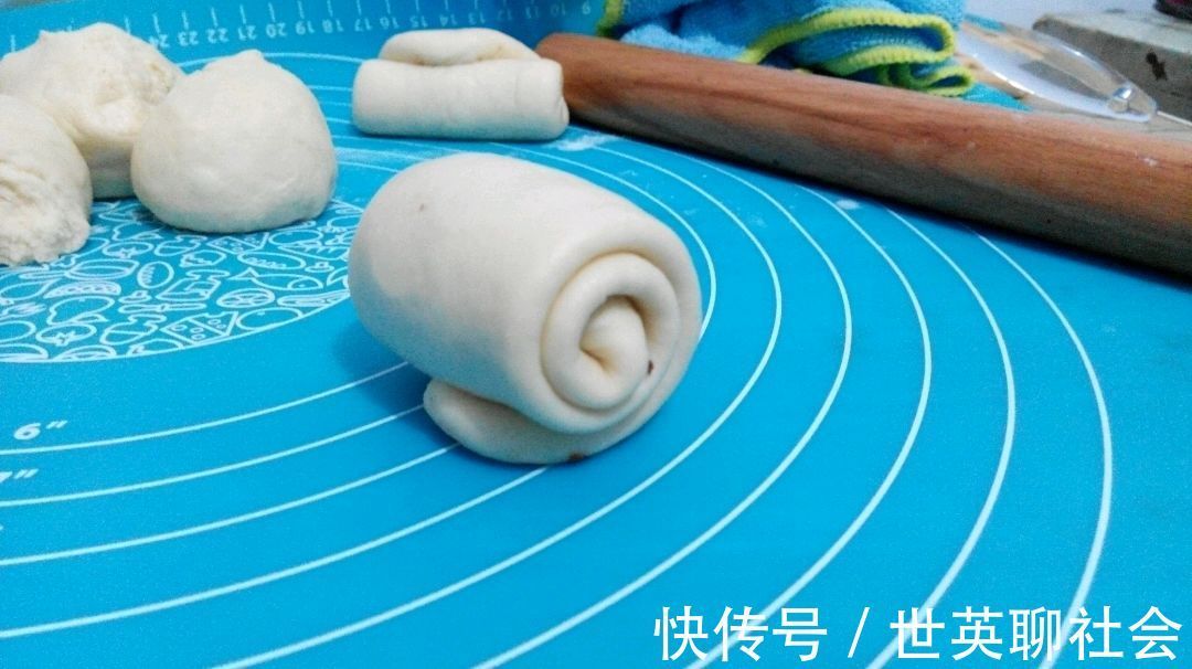 蜂蜜|蜂蜜小餐包制作方法,香甜可口,制作简单